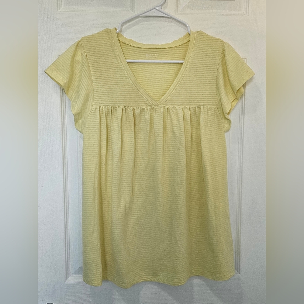 Hue top size medium .. really cute